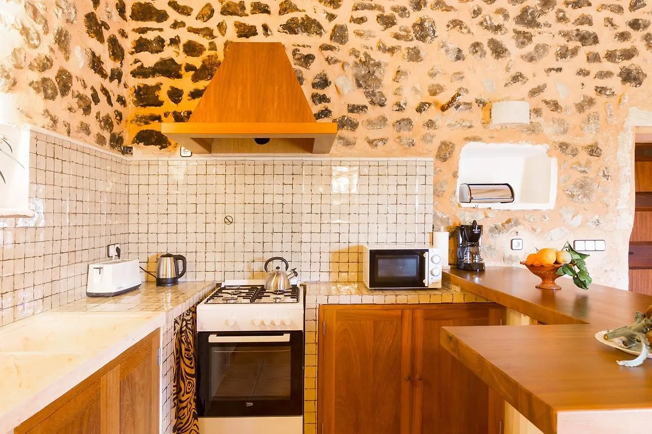 Holiday home Can Guapo Llubi